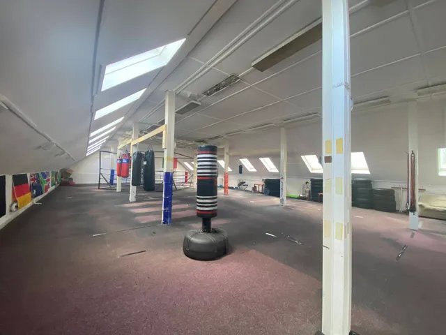 Eladó kereskedelmi és ipari ingatlan Békéscsaba 230 nm