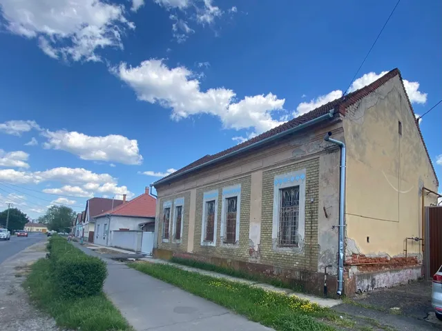 Eladó kereskedelmi és ipari ingatlan Sarkad 830 nm