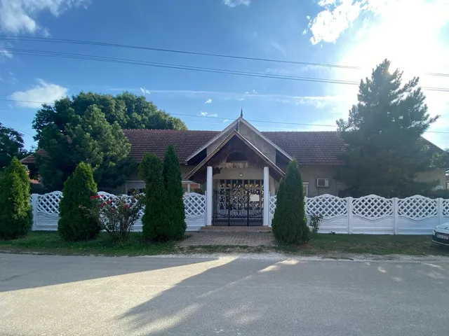 Eladó ház Békéscsaba 170 nm