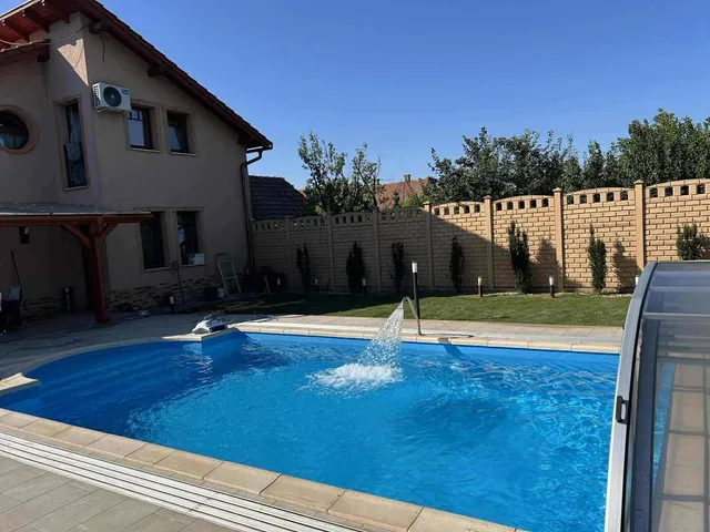 Eladó ház Elek 274 nm