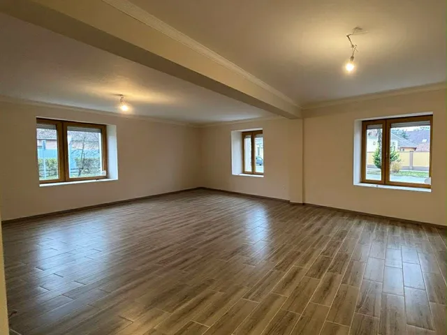 Eladó ház Békéscsaba 165 nm