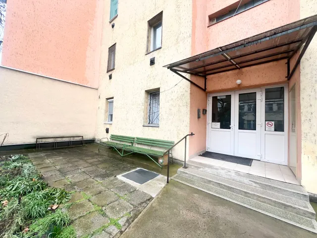 Eladó lakás Békés 56 nm