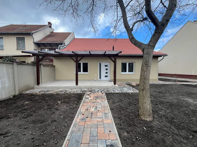 Eladó ház Békéscsaba 100 nm