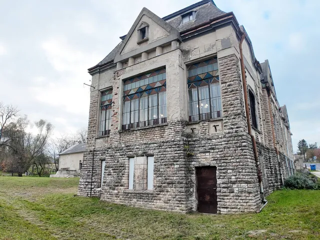 Eladó ház Bakonybánk 570 nm