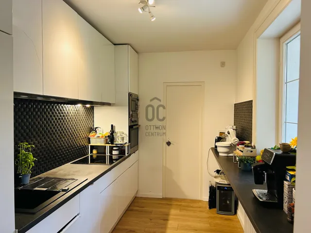 Eladó ház Budakalász 180 nm