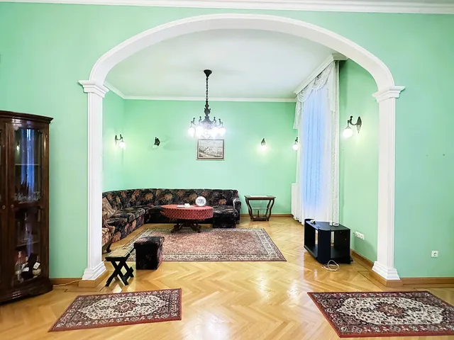 Eladó ház Budapest XVI. kerület 230 nm