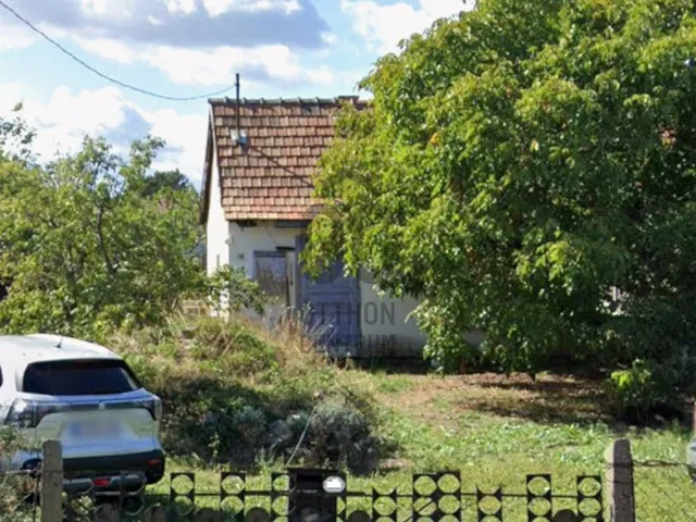 Eladó ház Dunakeszi, Alag 24 nm