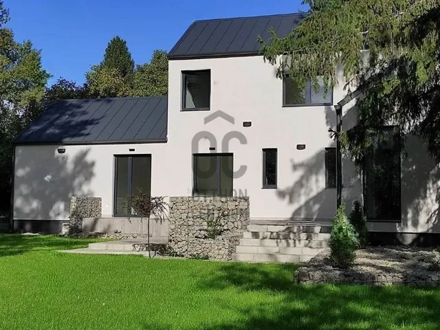 Eladó ház Szentendre, Pismány 244 nm