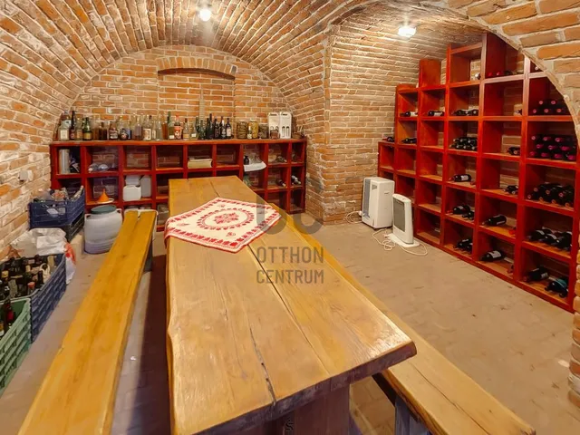 Kiadó ház Leányfalu 530 nm