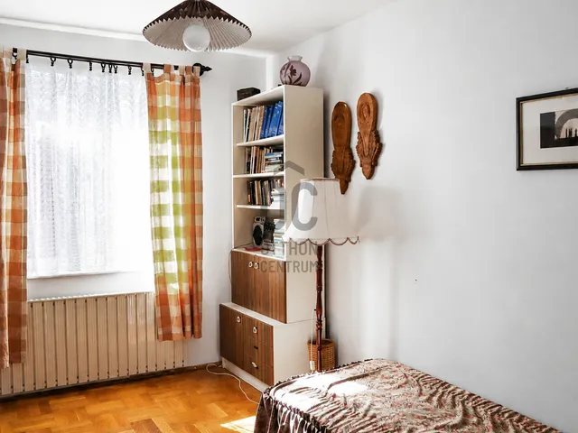 Eladó ház Budakalász 260 nm
