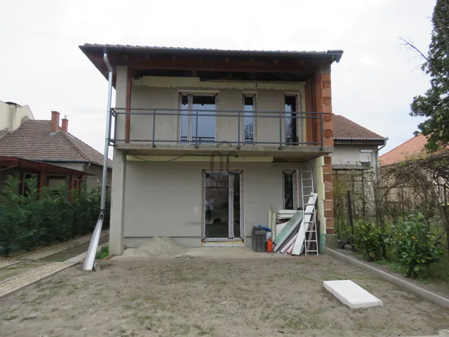 Eladó ház Budapest XV. kerület, Pestújhely 113 nm