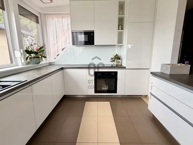 Eladó lakás Budapest III. kerület, Táborhegy 108 nm