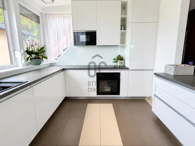 Eladó lakás Budapest III. kerület, Táborhegy 108 nm