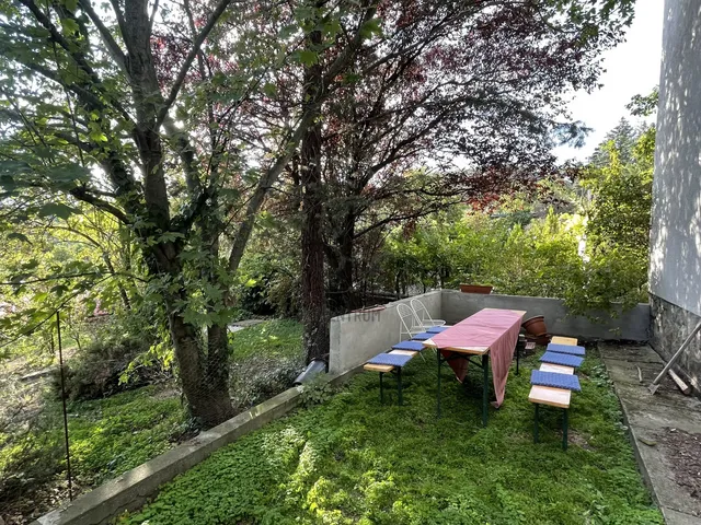 Eladó nyaraló Szentendre 150 nm