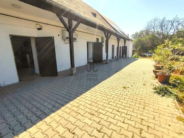 Eladó ház Mogyoród 230 nm
