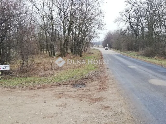 Eladó telek Szabadbattyán 800 nm