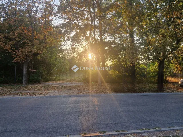 Eladó telek Budapest XVIII. kerület, Attila utca 2015 nm