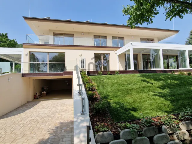 Kiadó ház Budapest III. kerület, Táborhegy, Erdőalja út 182 nm