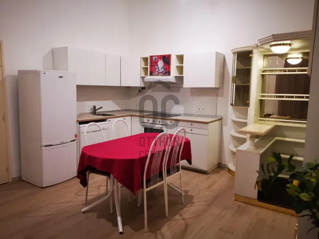 Eladó lakás Budapest VI. kerület, Szondi utca 49 nm