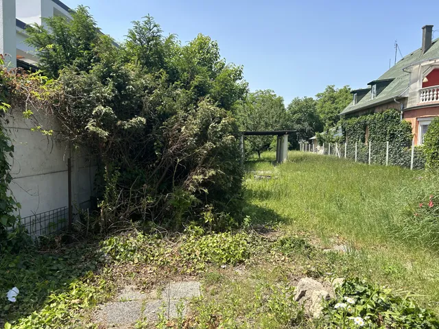 Eladó telek Budapest III. kerület, Csillaghegy 696 nm