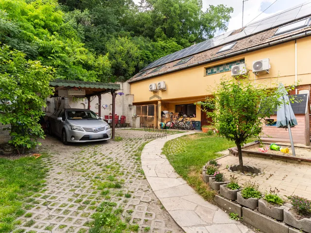 Eladó ház Budakalász 208 nm