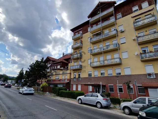 Eladó lakás Budakalász, Szentendrei út 27 nm