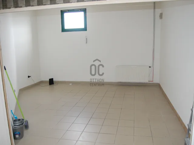 Kiadó kereskedelmi és ipari ingatlan Bük 19 nm