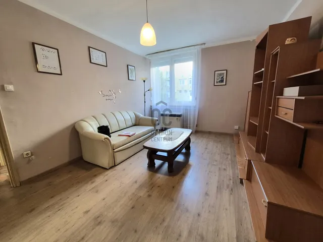 Eladó lakás Szombathely, Derkovits-lakótelep 38 nm