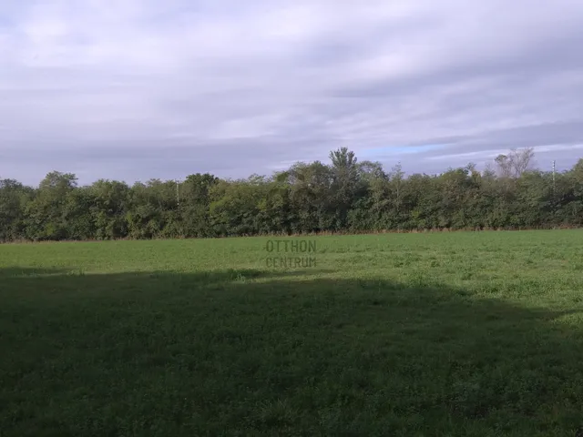 Eladó telek Szombathely, Szentkirály, Akácfa utca 12114 nm
