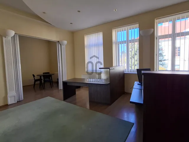 Kiadó kereskedelmi és ipari ingatlan Szombathely, Belváros 48 nm