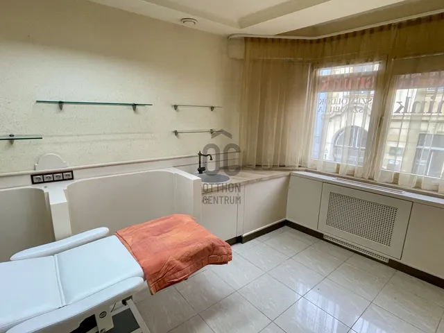 Kiadó kereskedelmi és ipari ingatlan Szombathely, Belváros 13 nm