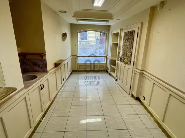 Kiadó kereskedelmi és ipari ingatlan Szombathely, Belváros 13 nm