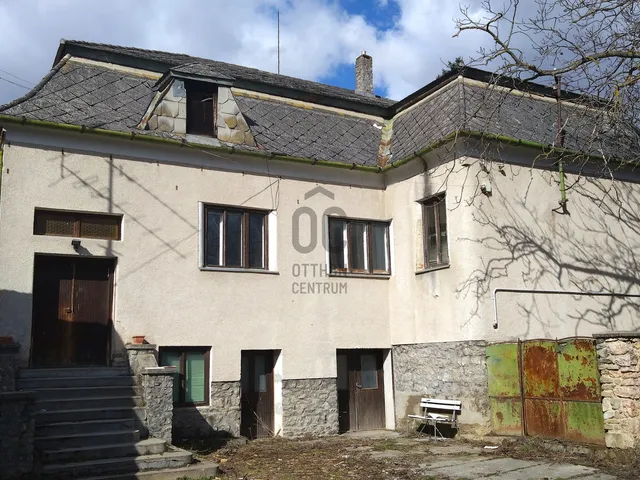 Eladó ház Peresznye 120 nm