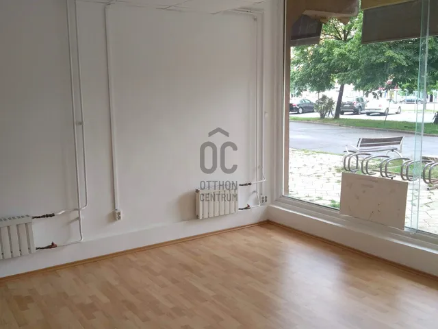 Eladó kereskedelmi és ipari ingatlan Szombathely, Belváros 78 nm