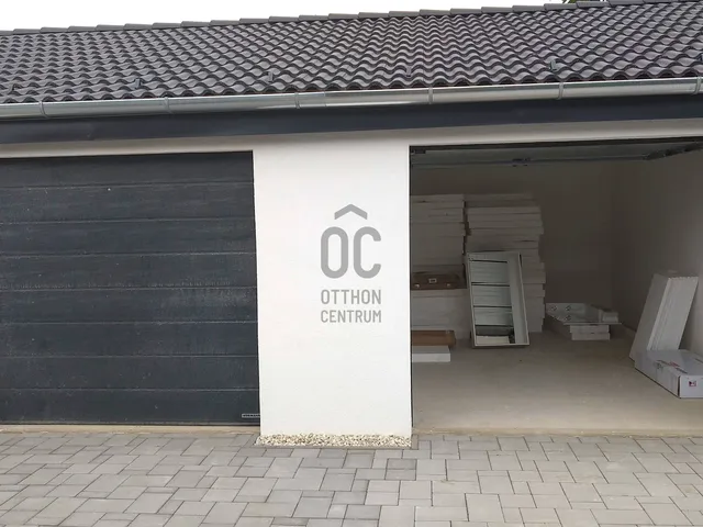 Eladó garázs Szombathely, Sarlaytelep, Tömjénhegy utca 21 nm