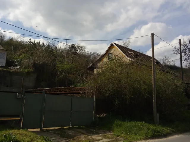 Eladó telek Budapest III. kerület 470 nm