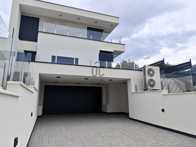 Eladó ház Budapest III. kerület, Aranyhegy 185 nm