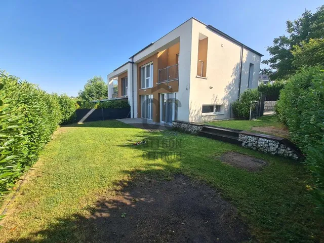 Kiadó lakás Budapest III. kerület, Aranyhegy 107 nm