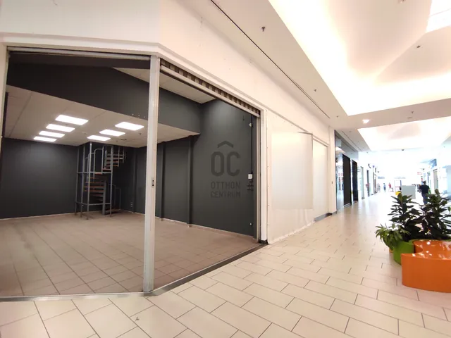 Kiadó kereskedelmi és ipari ingatlan Budapest XV. kerület, Újpalota 35 nm