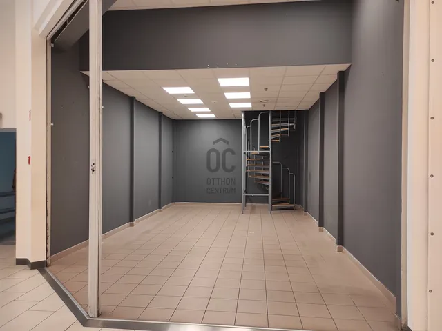 Kiadó kereskedelmi és ipari ingatlan Budapest XV. kerület, Újpalota 35 nm