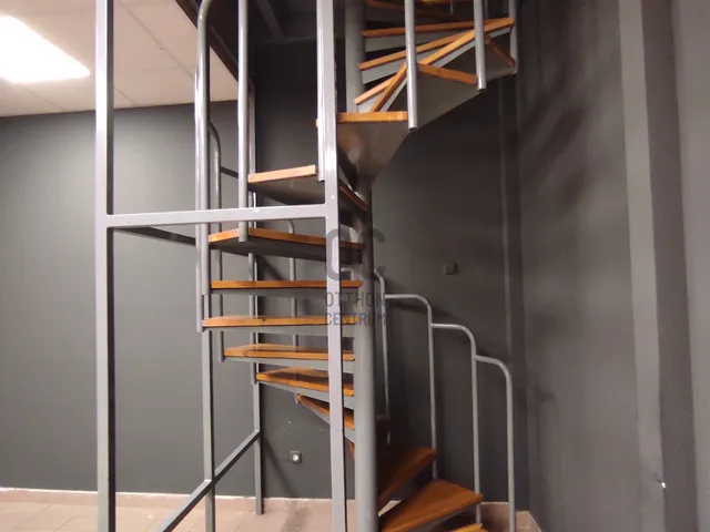 Kiadó kereskedelmi és ipari ingatlan Budapest XV. kerület, Újpalota 35 nm