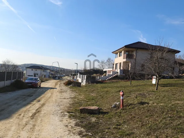 Eladó telek Pilisborosjenő 1187 nm