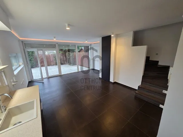 Kiadó ház Budapest III. kerület, Aranyhegy 92 nm