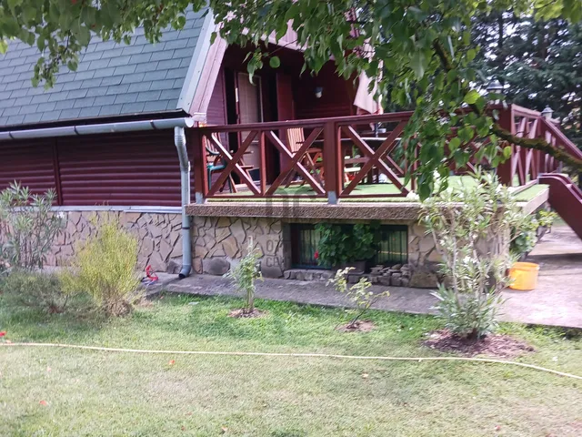 Eladó üdülő és hétvégi ház Pócsmegyer, Surány 65 nm