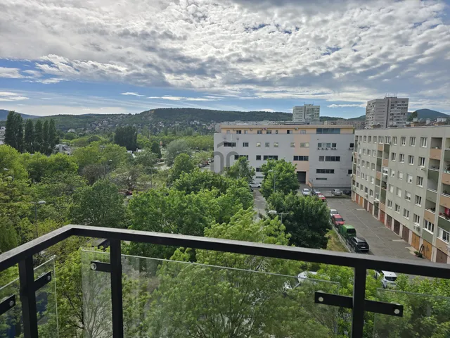 Eladó lakás Budapest III. kerület, Csillaghegy 67 nm