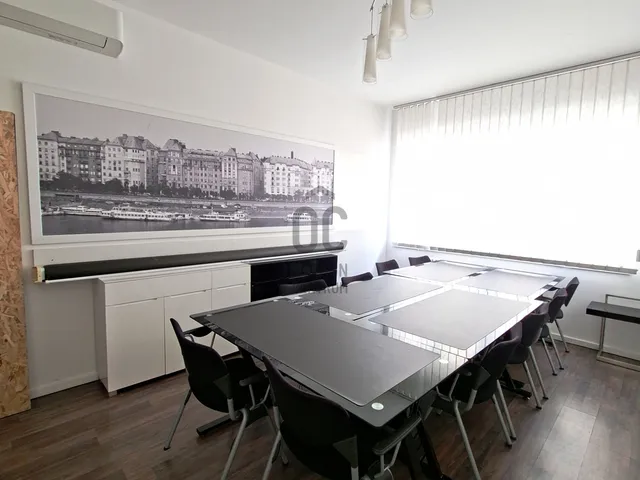 Kiadó kereskedelmi és ipari ingatlan Budapest V. kerület, Belváros 140 nm