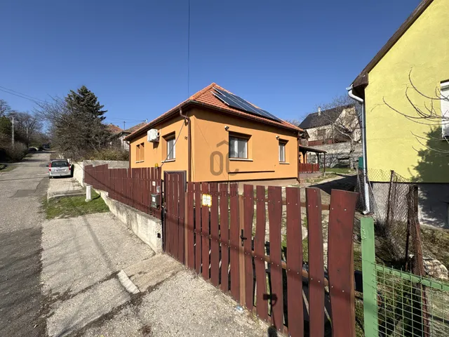 Eladó ház Pécel 102 nm
