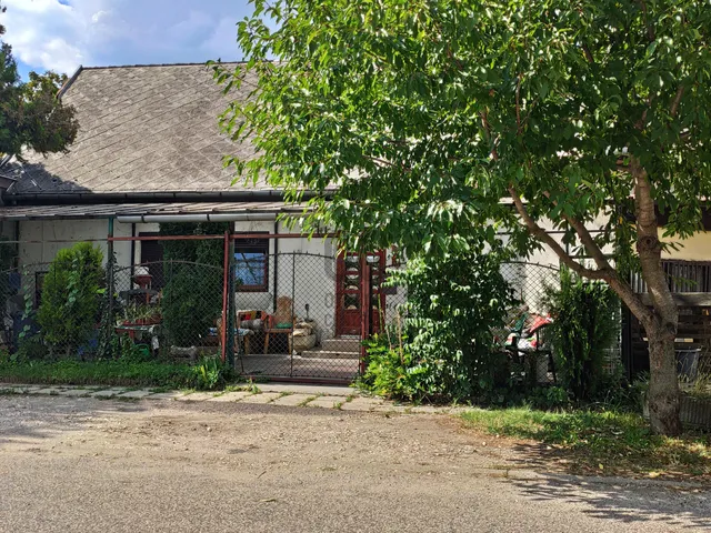 Eladó ház Isaszeg 108 nm