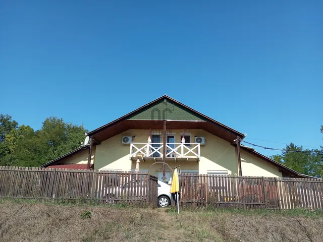 Eladó ház Mende 189 nm