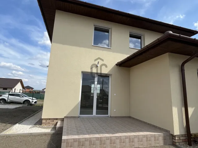 Eladó ház Vácrátót 235 nm